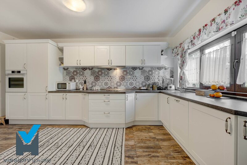 Tunari Dimieni, vila mobilata si utilata, confort si eleganta