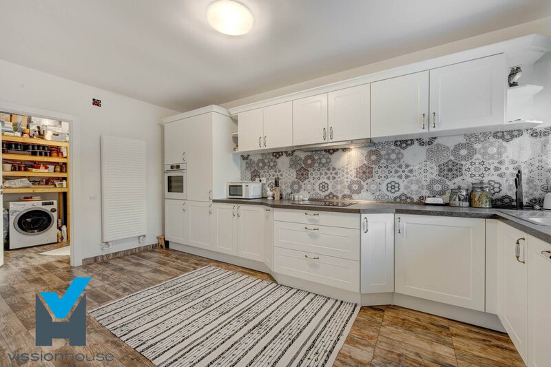 Tunari Dimieni, vila mobilata si utilata, confort si eleganta